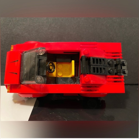 LEGO City:  High-speed Chase Getaway Car 6000 - Picture 2 of 5